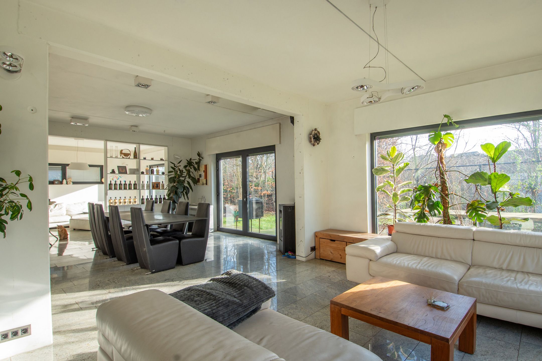 Ruime en energiezuinige villa in doodlopende straat foto 4