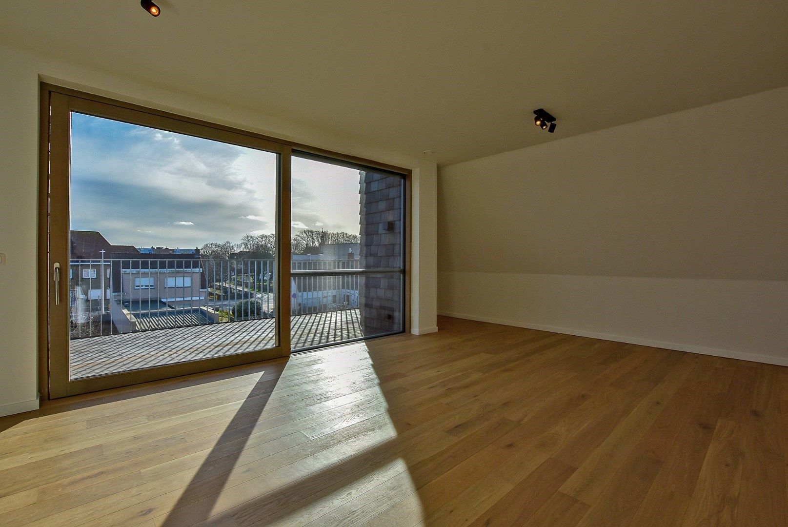 Recent appartement (100 m²) met 2 slaapkamers te Oostduinkerke foto 4