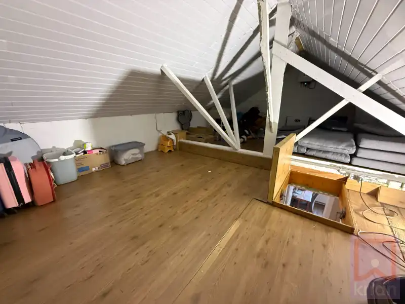 Instapklare gerenoveerde woning met 4 slaapkamers, zonnepanelen en thuisbatterij foto 29