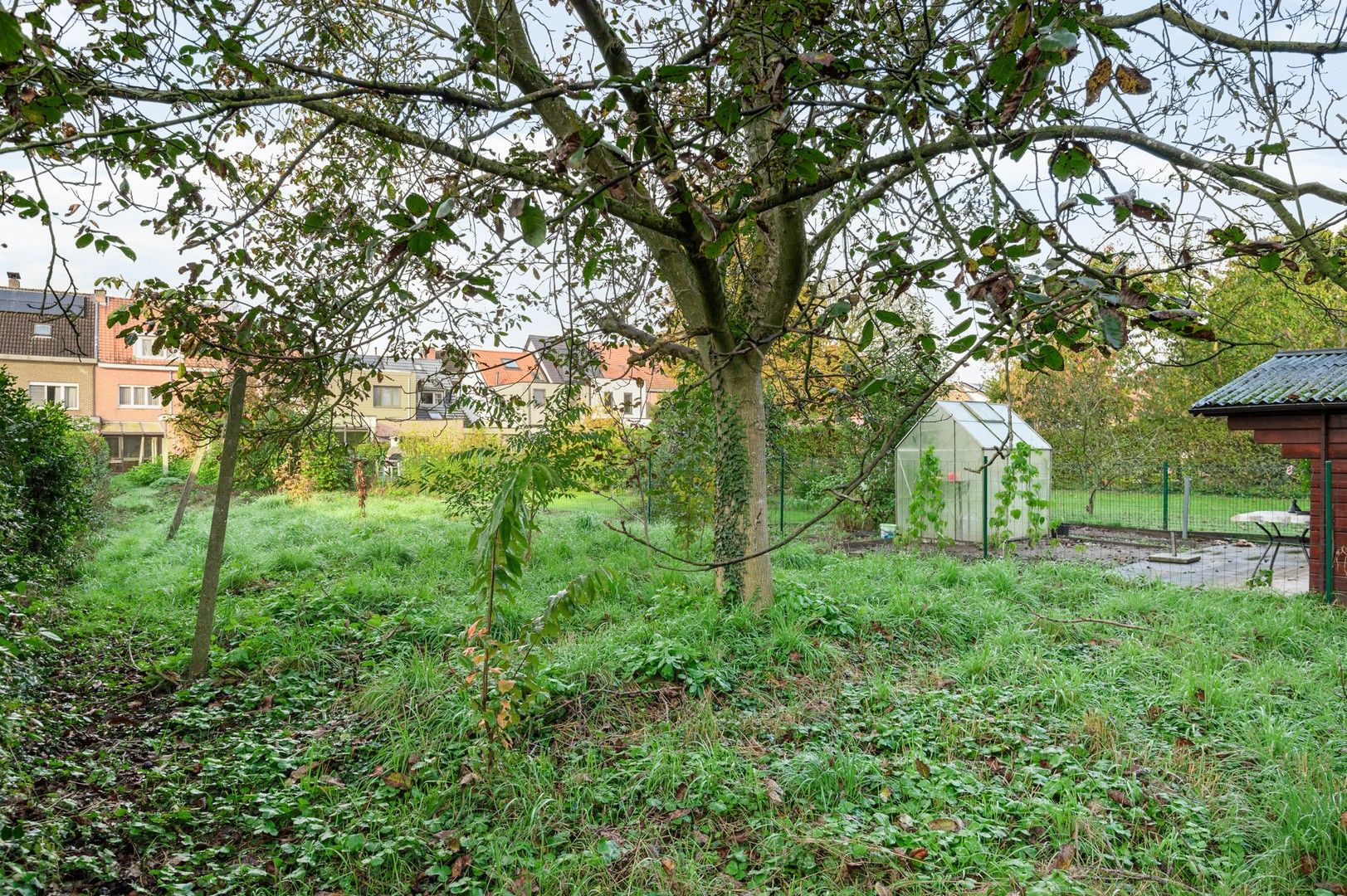 Te moderniseren eengezinswoning met 5 slpk en leuke tuin foto 13