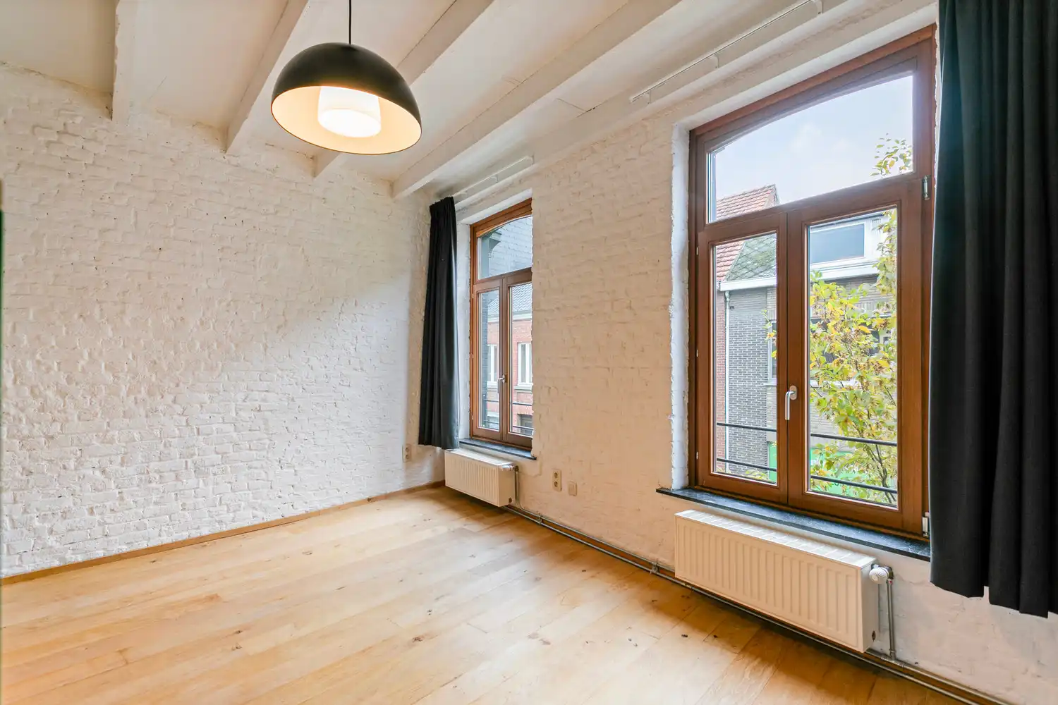 PRACHTIG GERENOVEERDE WONING MET STADSTUIN! foto 25