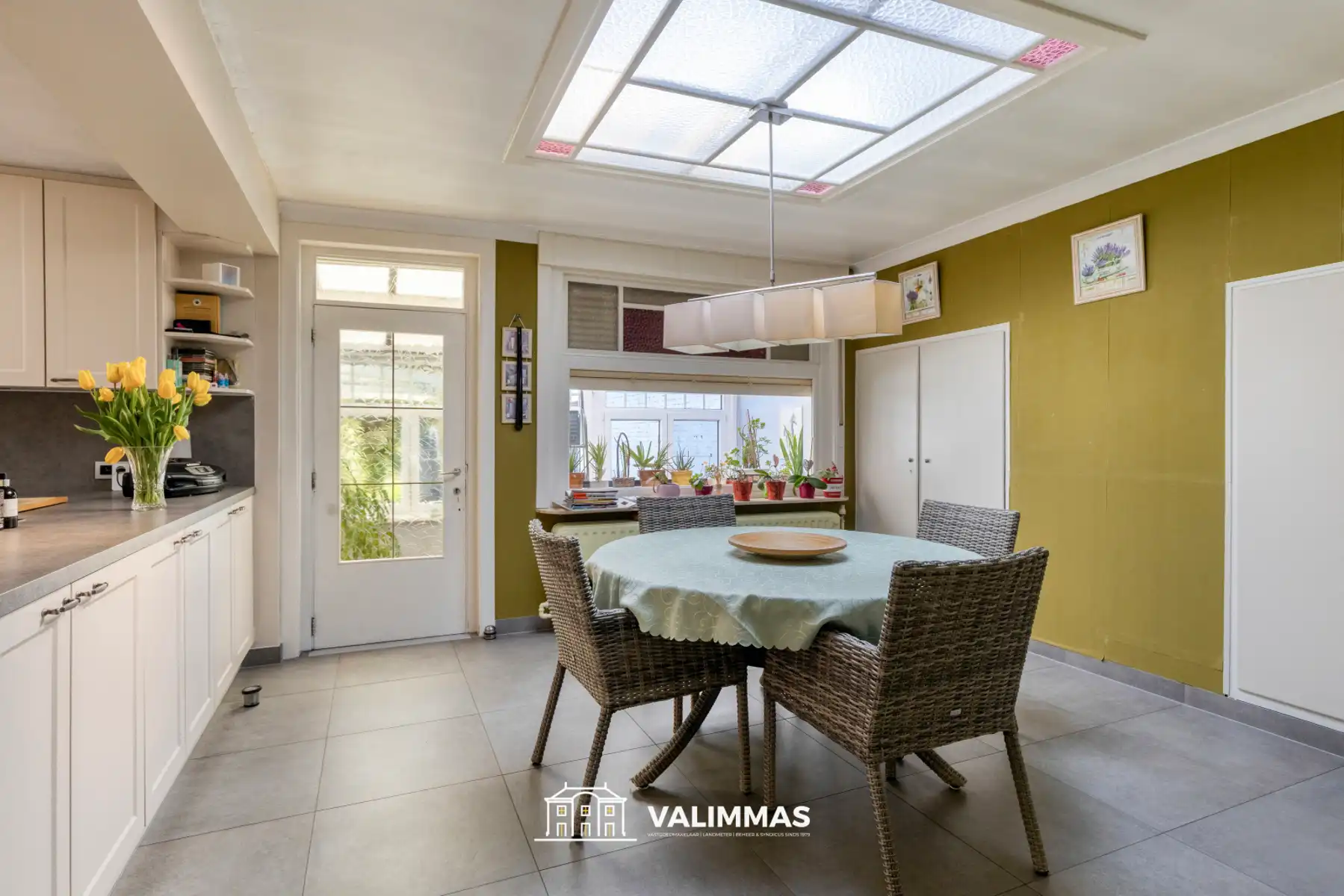 Ruime en stijlvolle rijwoning met garage en mooie tuin... foto 11