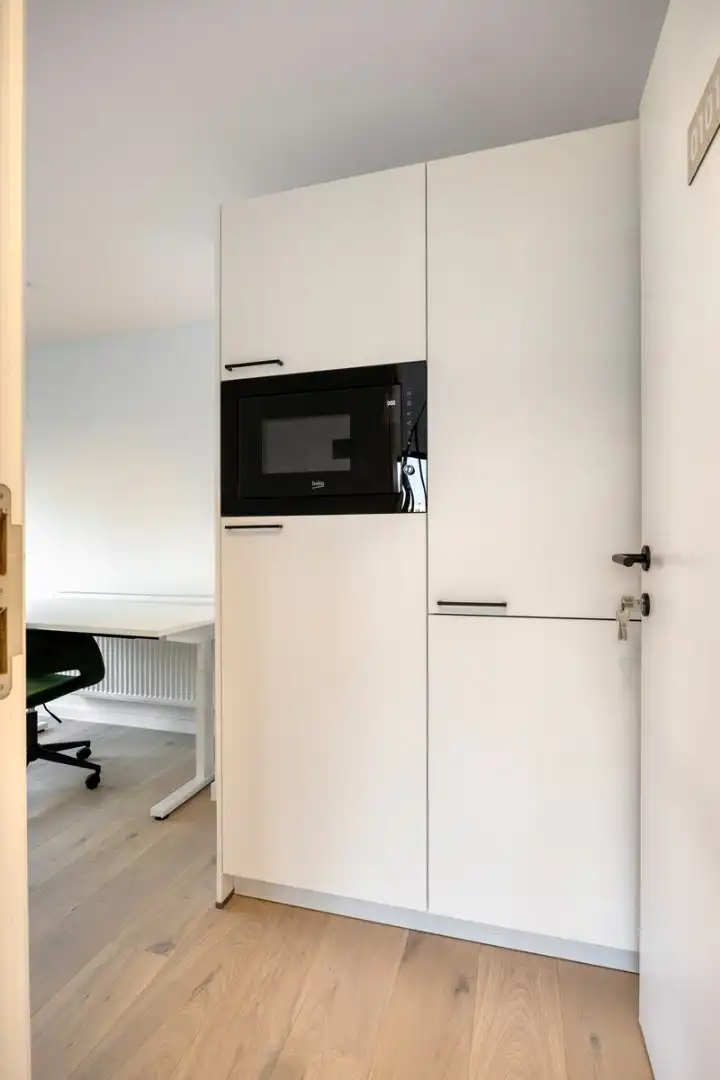 Volledig gerenoveerd en gemeubelde studentenkamer met privé badkamer en tuin - EPC A!  foto 25