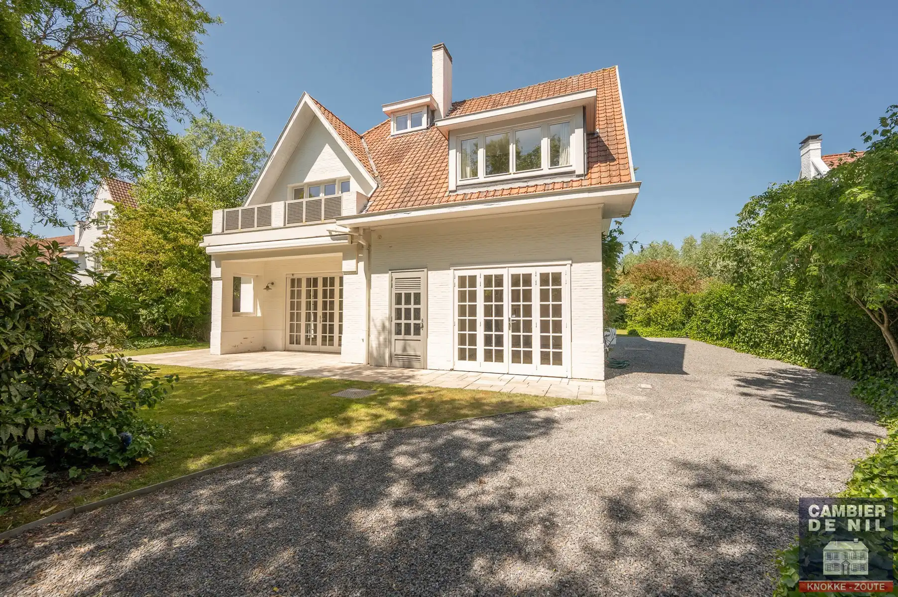 Charmante vrijstaande villa in hartje Zoute foto 28