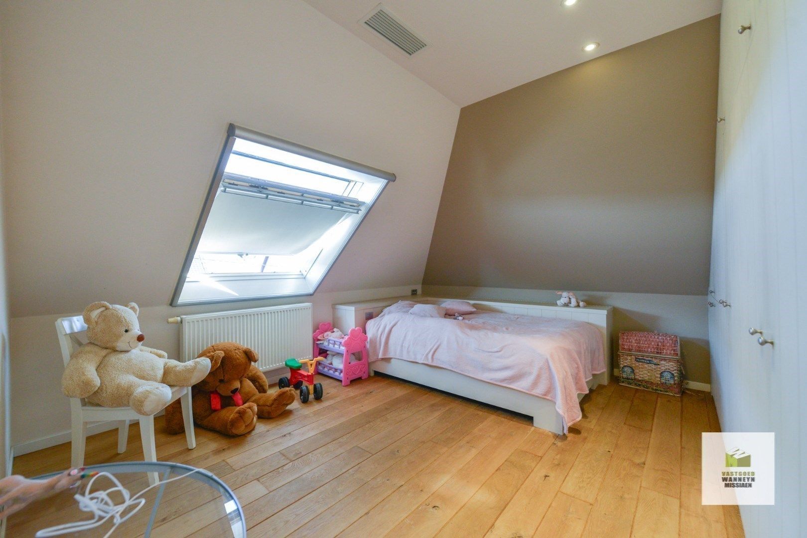 Energiezuinige & instapklare woning met 5 slaapkamers, praktijk en garage. foto 18