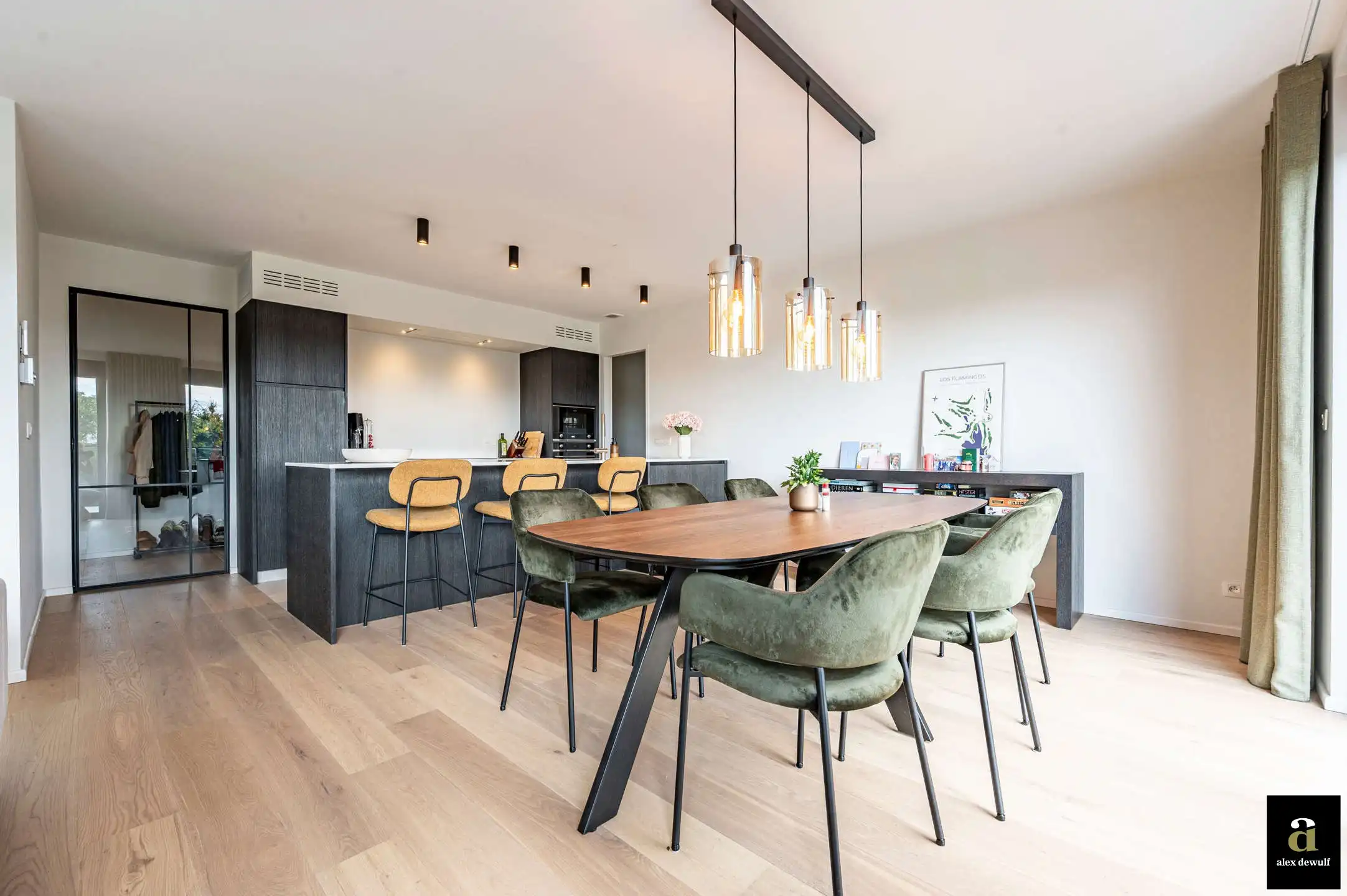 Recent appartement met groot terras, centrum Waregem [Stationsstraat]. foto 3