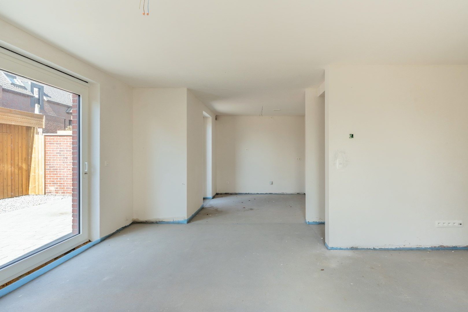 Halfopen nieuwbouwwoning op een rustige locatie. foto 6