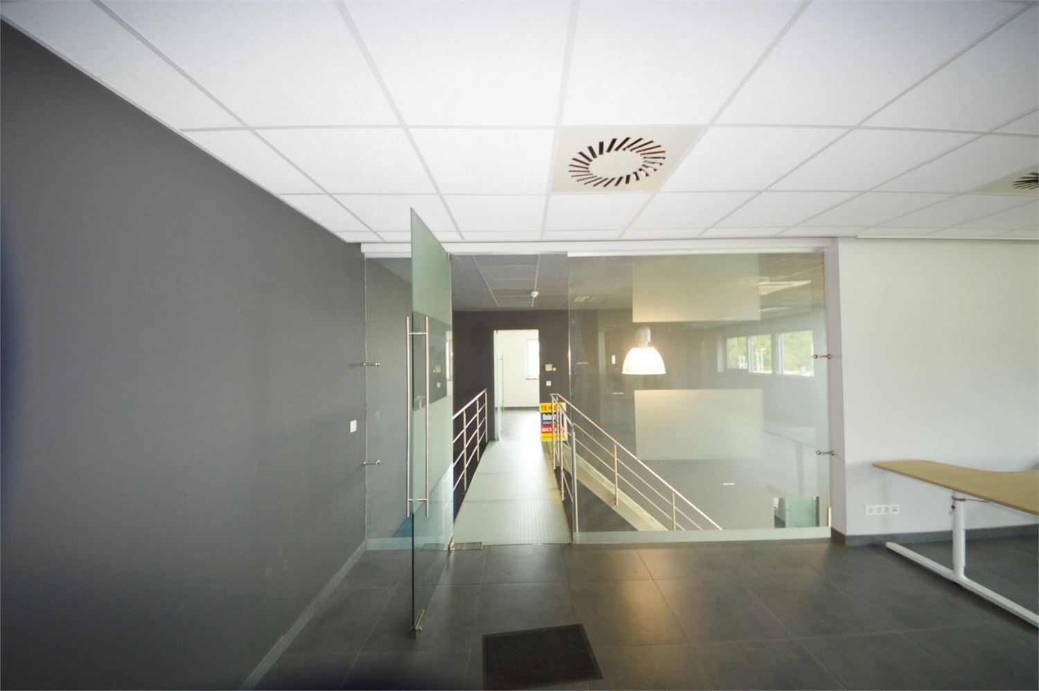 MODERN KANTOOR MET PARKING foto 14