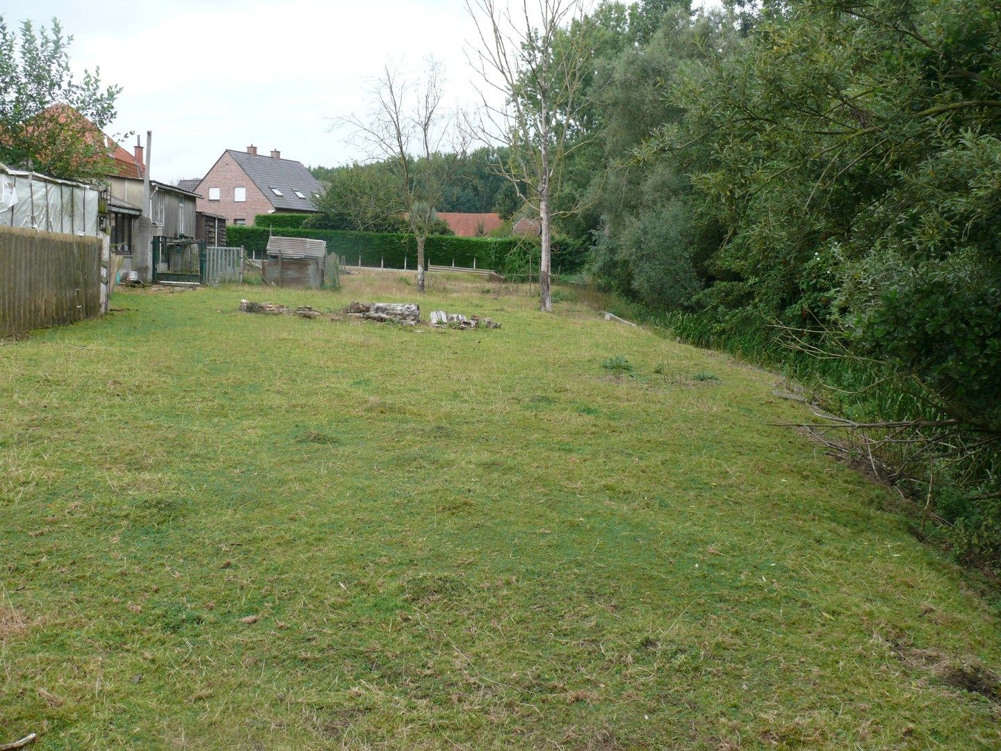 Landhuis op 15are 10ca met straatbreedte van 49m foto 9