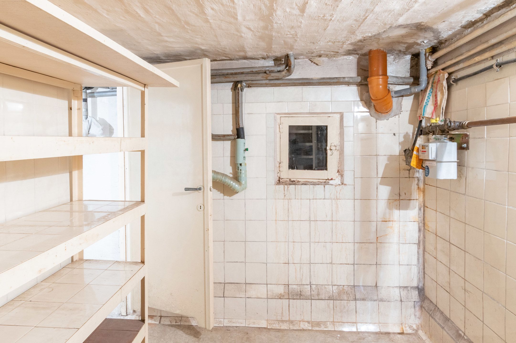 Knusse te renoveren woning met leuke tuin foto 22