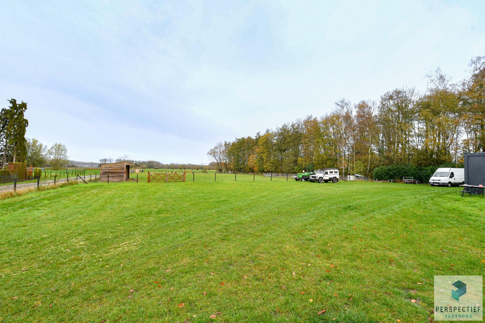 BEZOEKMOMENT WOENSDAG 3/12 VAN 15U30 TOT 17U | Landelijke woning met een magazijn, schuur en weide op 10 224m² foto 4