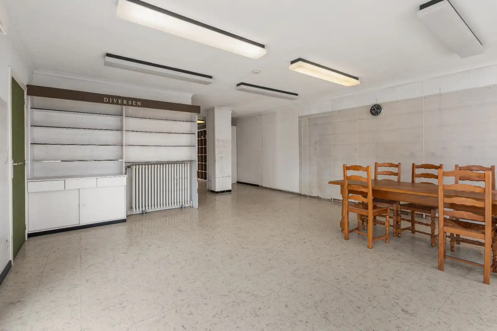 Handelswoning met opslagruimte (112,60m2) in centrum Ardooie! foto 2