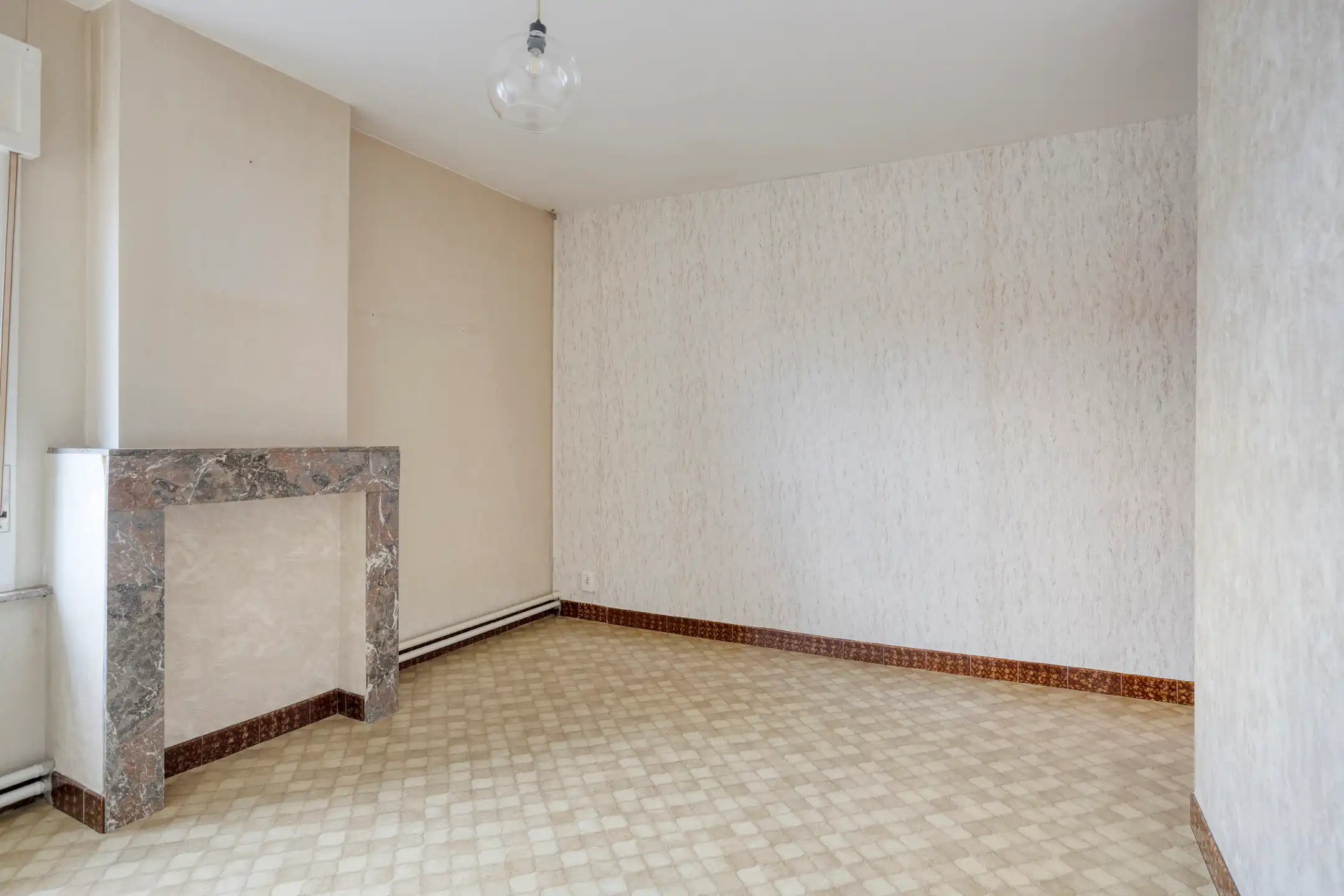 Goed gelegen woning met veel potentieel  foto 10