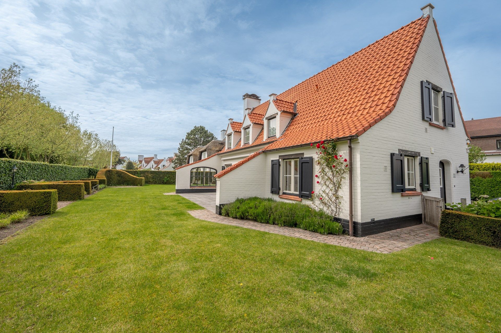 Karakteristieke, alleenstaande villa met mooie, groene zichten gelegen nabij de Magere schorre en Kalfmolen te Knokke.  foto 17