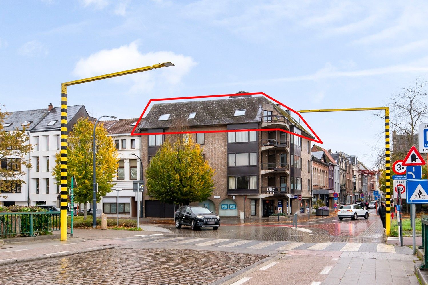 Te koop: goed onderhouden dakappartement met 3 slaapkamers en ruim terras. foto 2