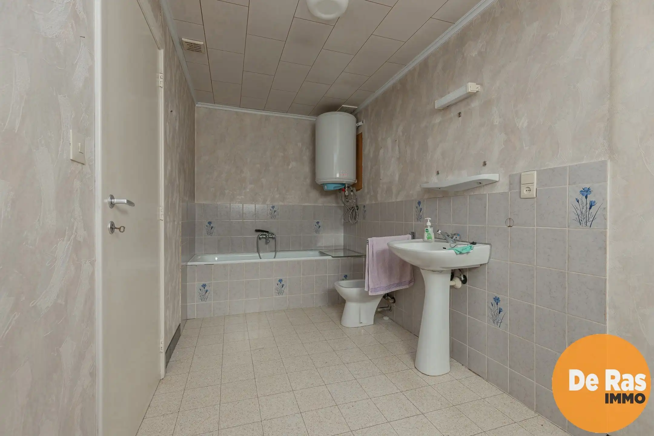 SINT-LIEVENS-HOUTEM – Vrijstaande woning met potentieel foto 10