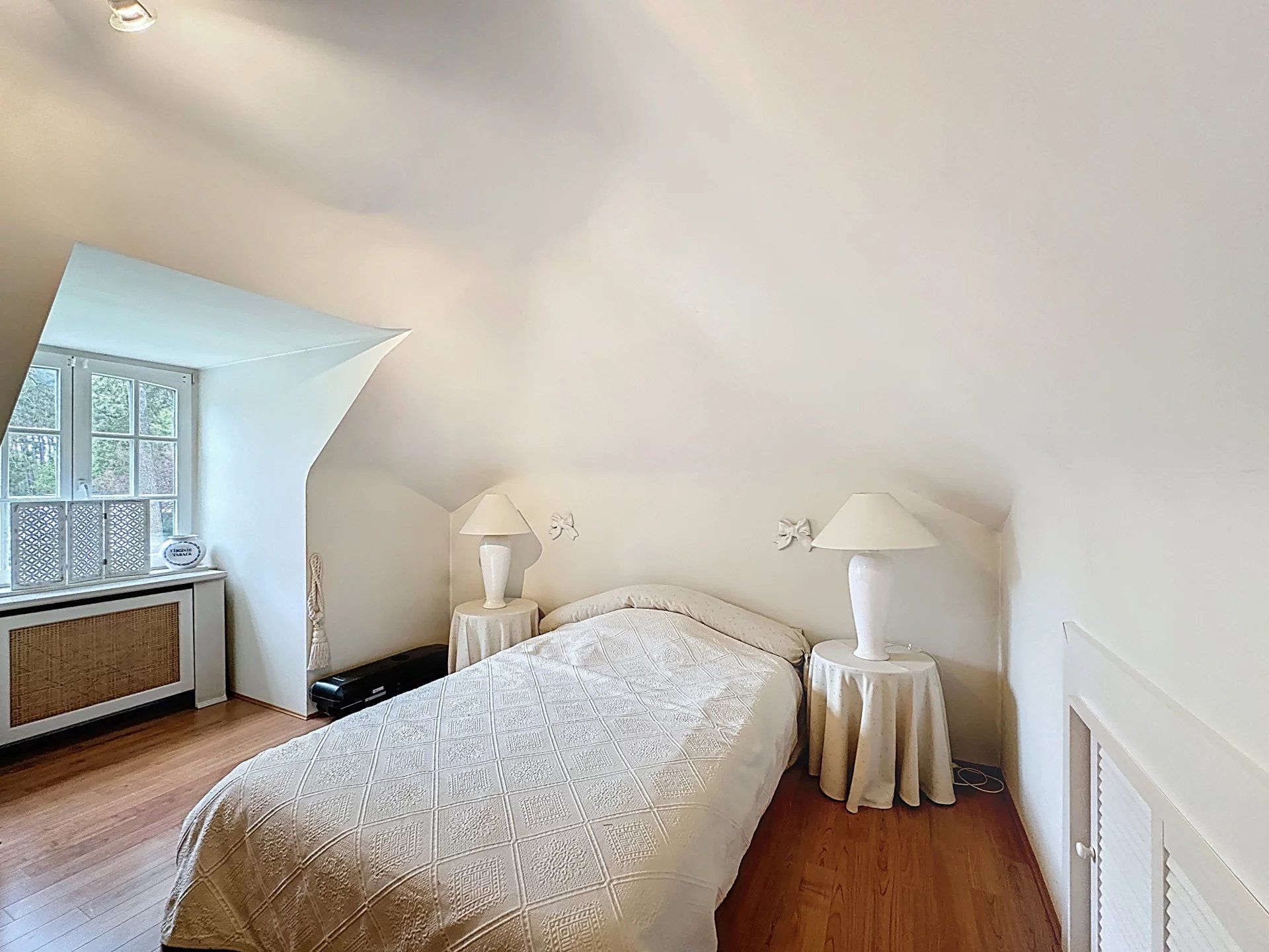 Klassieke energiezuinige villa met 4 (mog. 5) slaapkamers op ruim perceel. foto 30