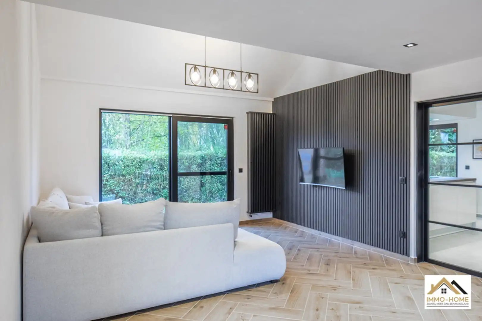 Gerenoveerde ruime open bebouwing op landelijke ligging foto 3