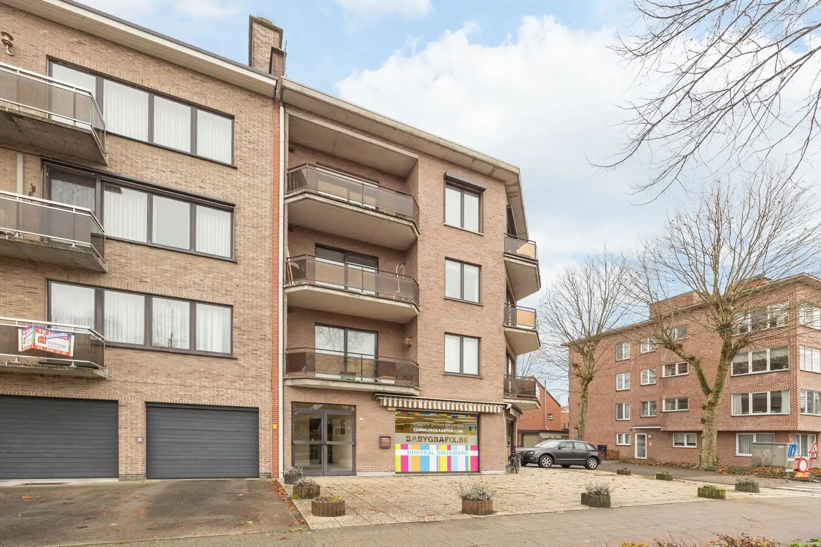 Ruim commercieel gelijkvloers 241m² op toplocatie tegenover AZ Klina foto 26