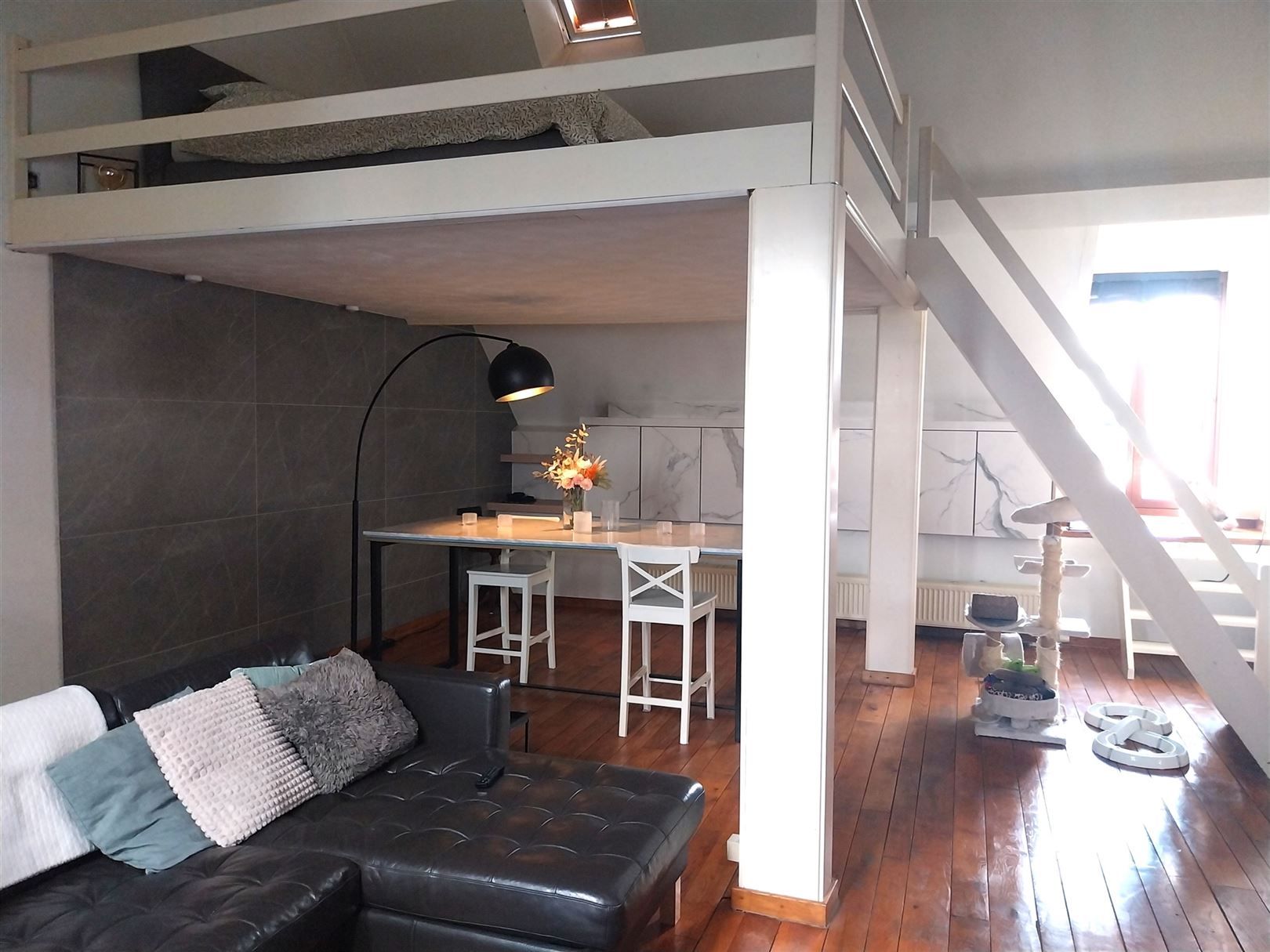 TE HUUR: Loft met mezzanine te Heusden-Zolder! foto 3