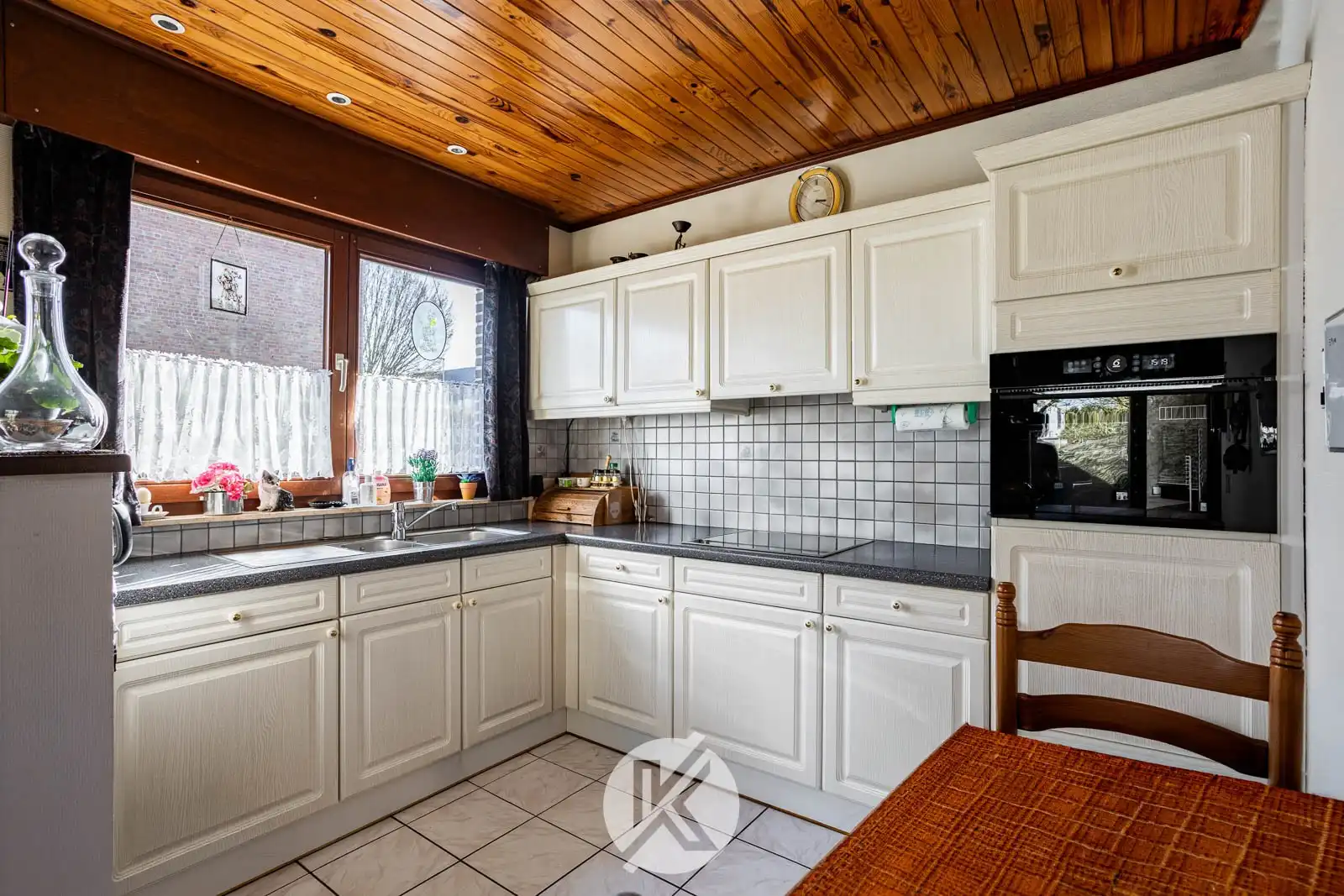 Verzorgde gezinswoning op een gegeerde locatie foto 9