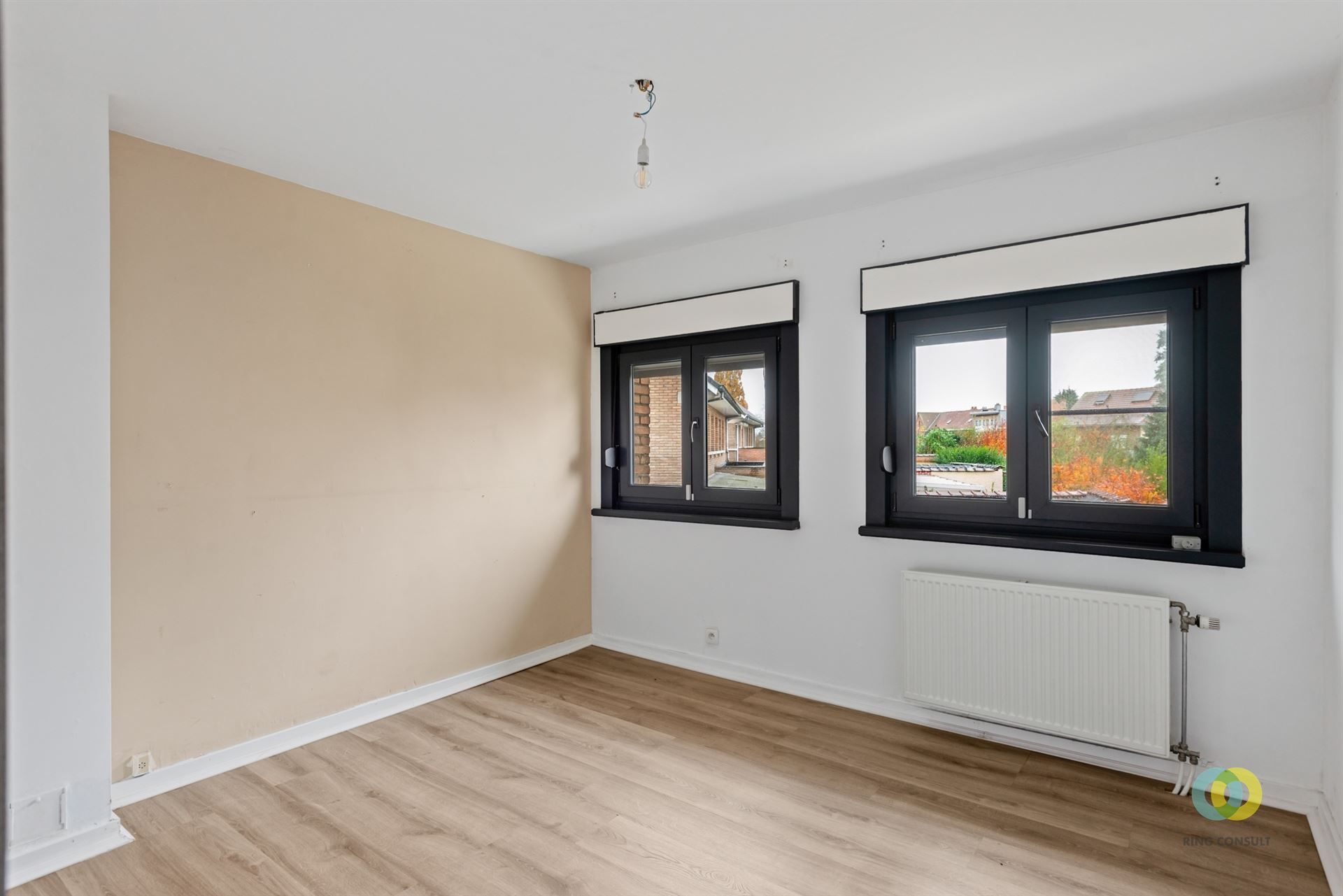 3-gevel woning met garage foto 9