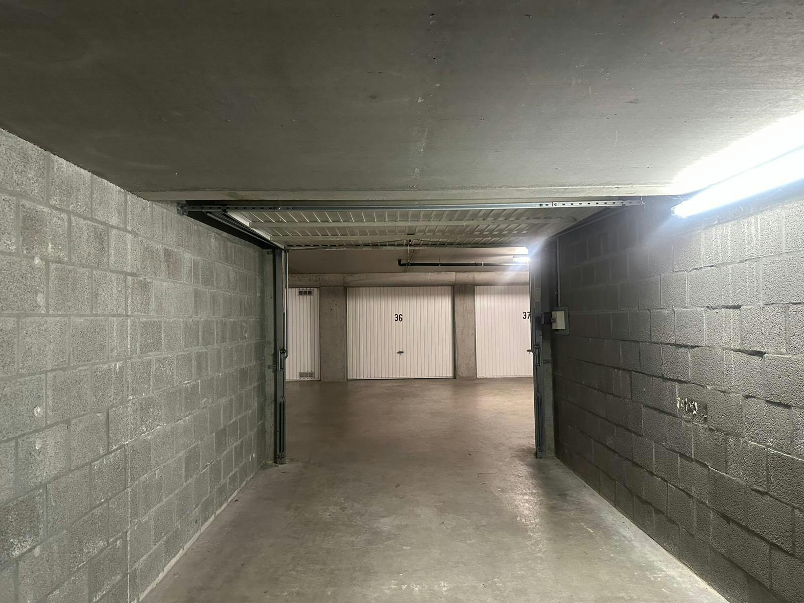 Goedgelegen garagebox te koop te Duinenweg in Middelkerke! foto 10