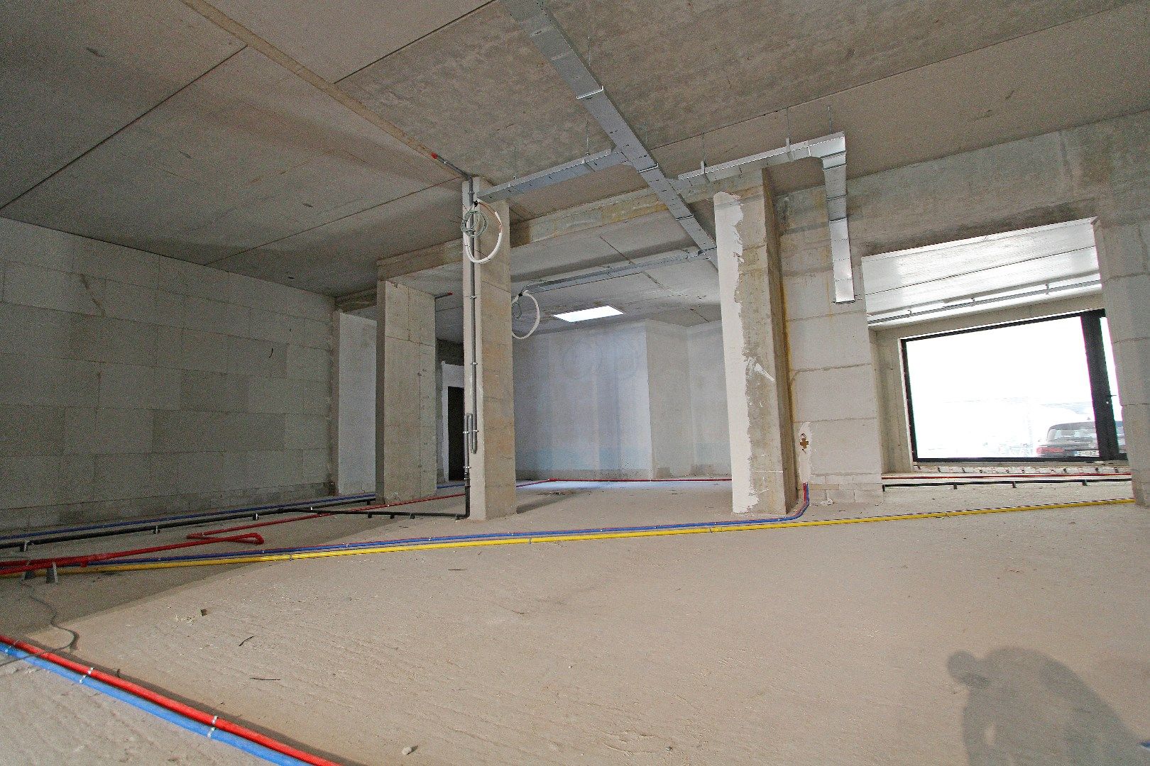 Multifunctionele ruimte omgeving Heldentorens Heist te huur (239m²) met laadkade foto 6