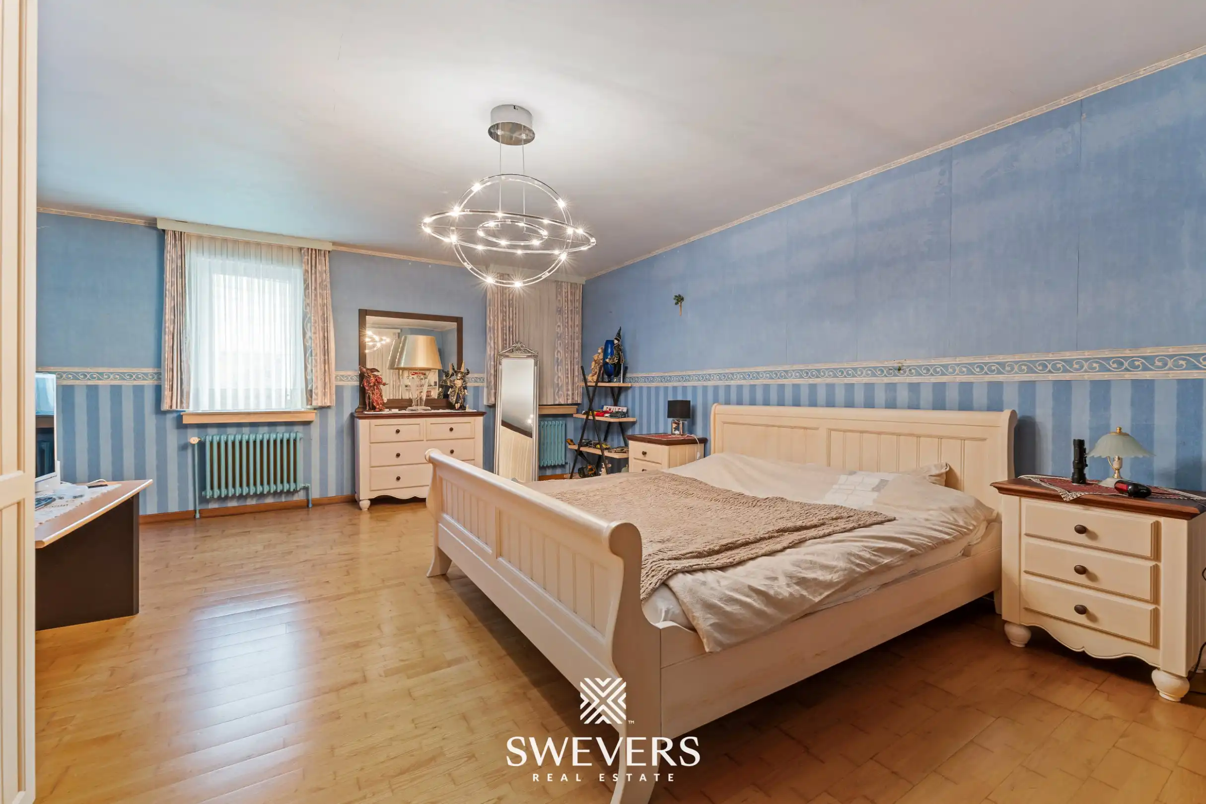 Statige villa met 57a 24ca grond en eindeloos potentieel foto 17