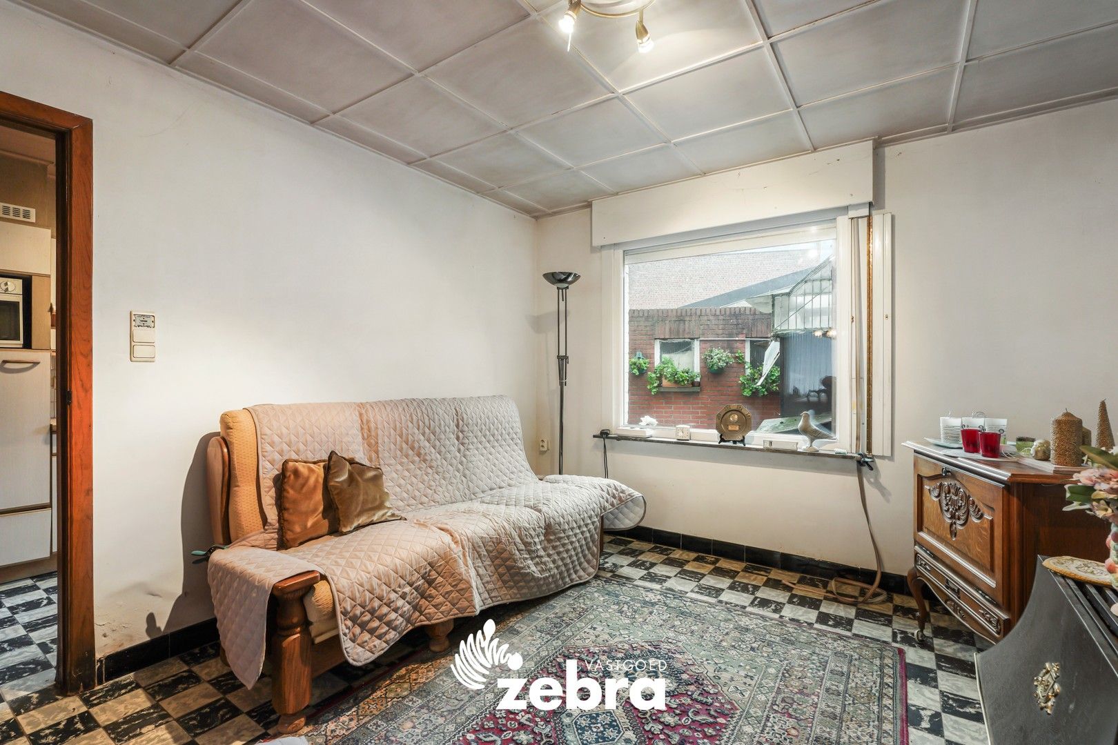 Te renoveren stadswoning met aparte garage in centrum Tielt. foto 8