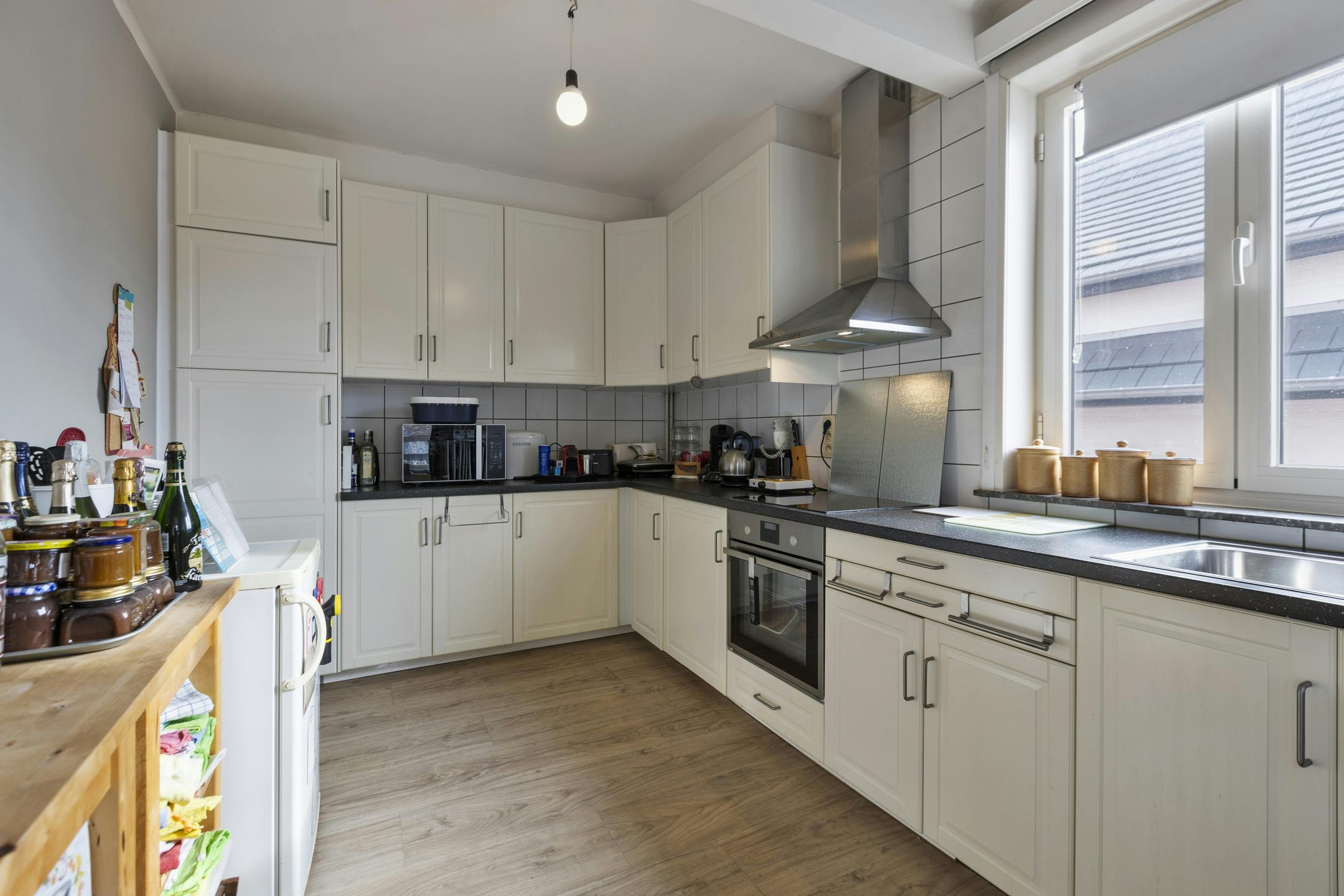 Ruim appartement aan de dorpskern van Kortessem foto 4