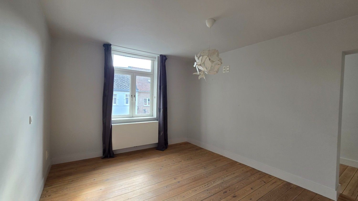 PRACHTIGE STADSWONING MET 2 SLAAPKAMERS EN TUIN foto 13