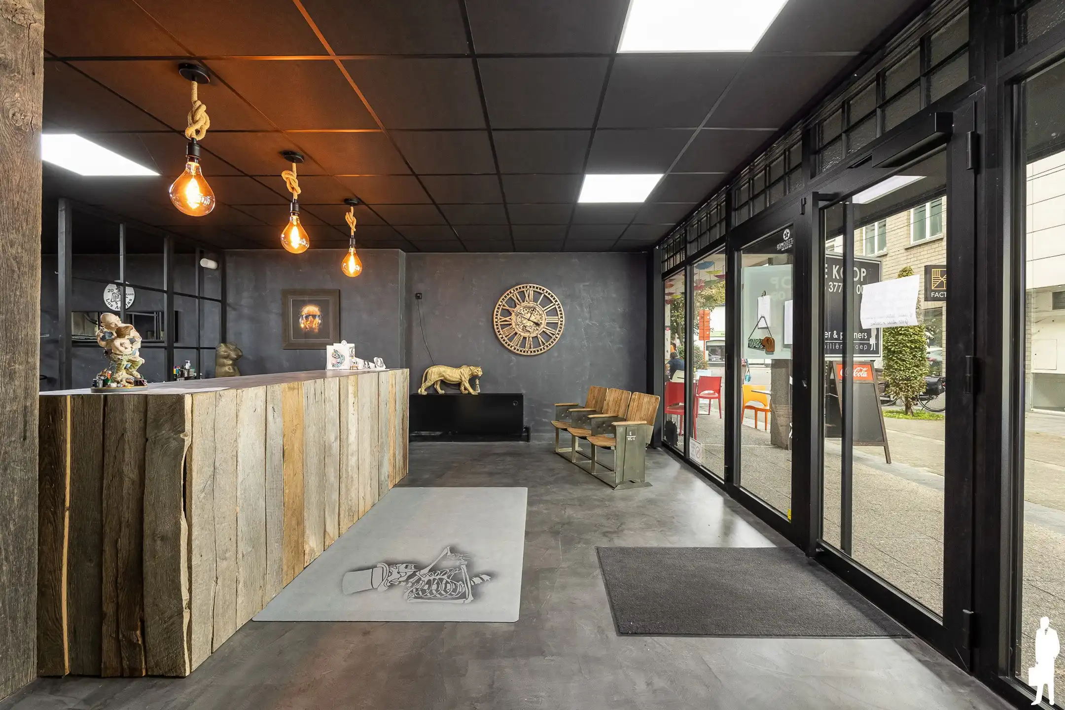 Handelspand op toplocatie in het centrum van Hamme foto {{pictureIndex}}
