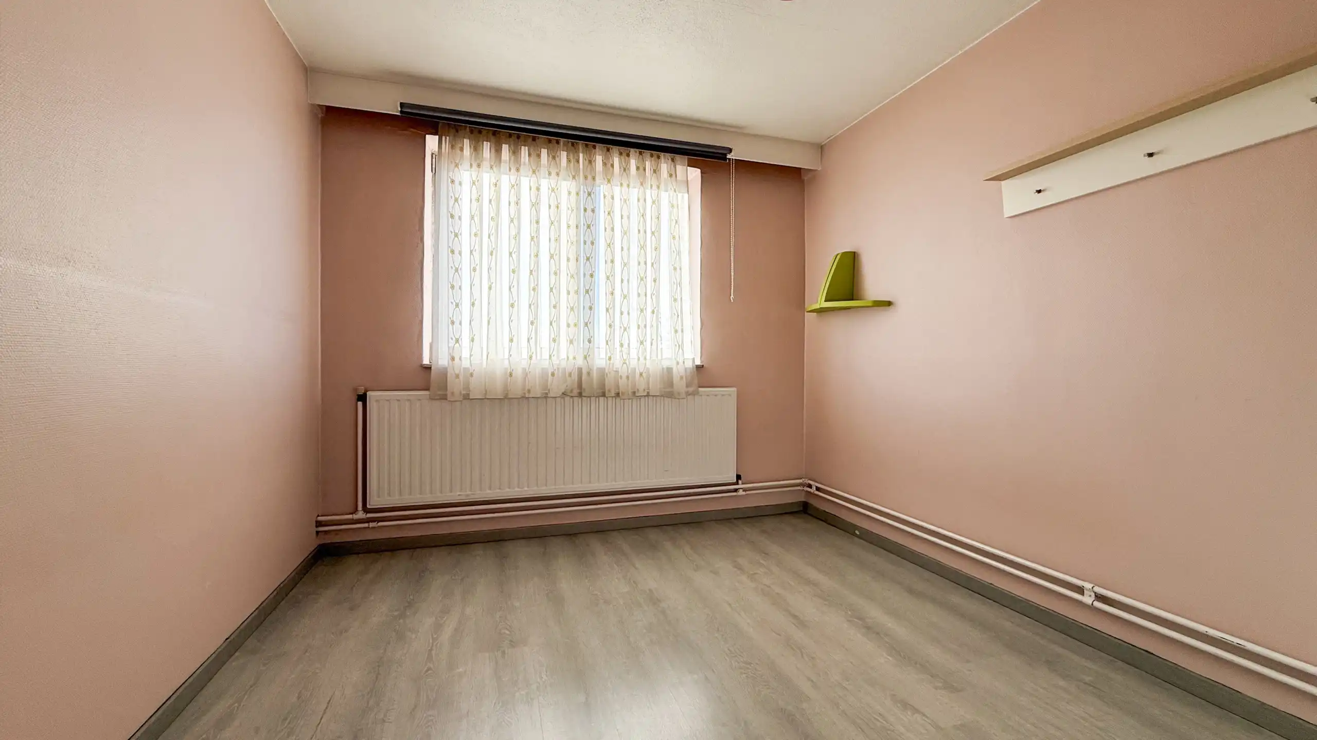 Moderne en gezellige woning met 5 slpkmrs en zonnepanelen! foto 26