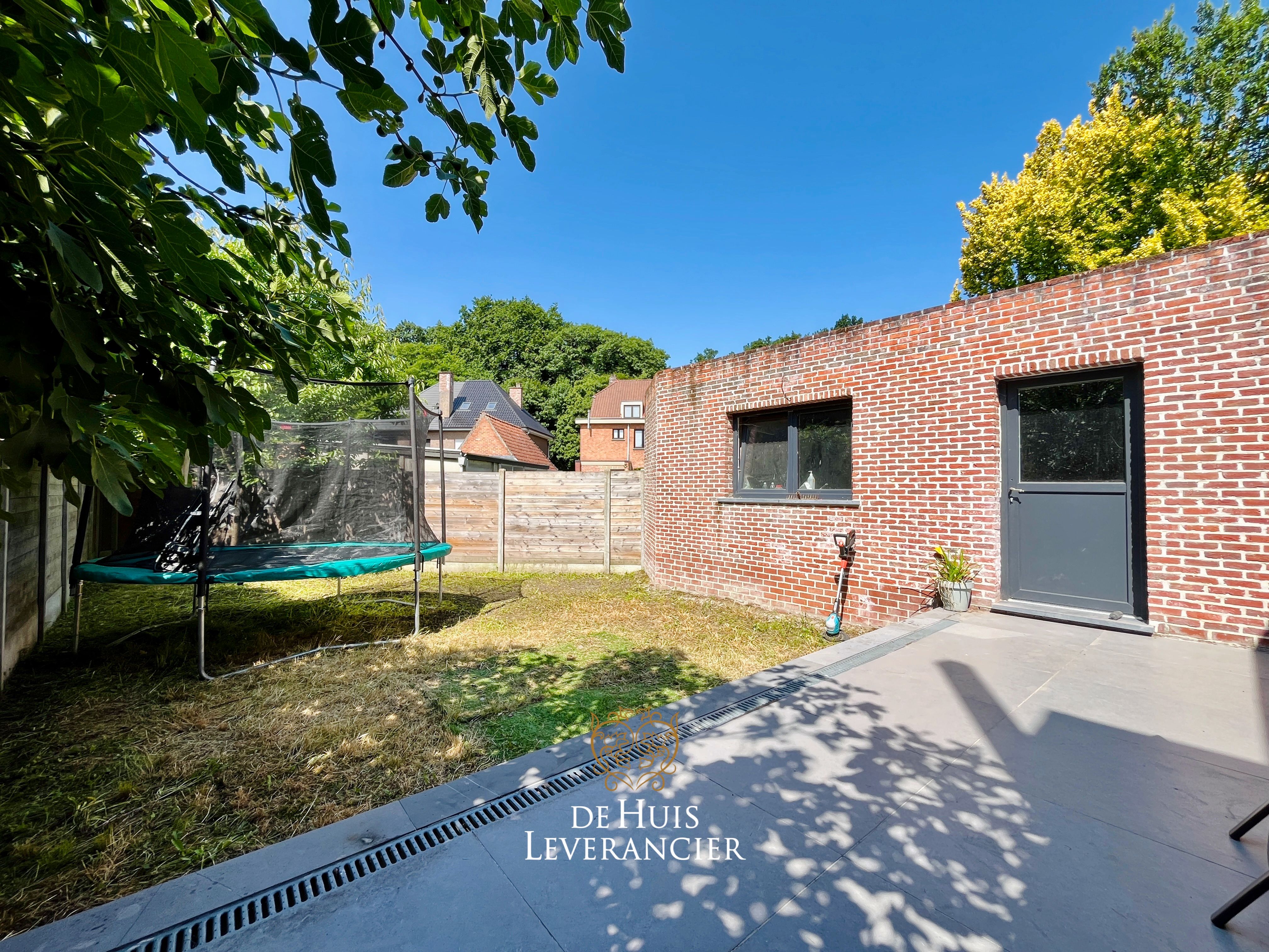Prachtige, gerenoveerde woning met tuin en garage op toplocatie te koop in Mortsel! foto 28