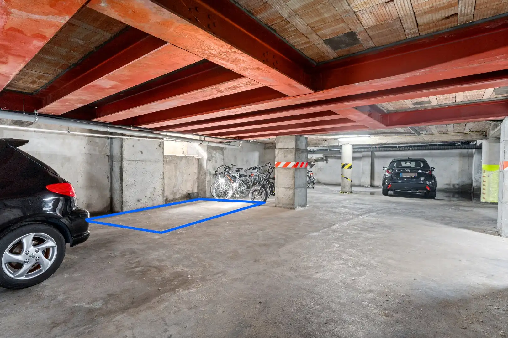 Appartement met 2 terrassen en een autostaanplaats foto 20