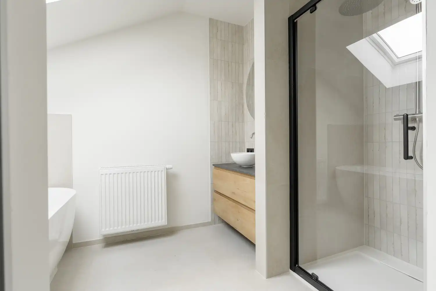 Volledig gerenoveerde charmante woning met diepe tuin, 3 slaapkamers en EPC B foto 28