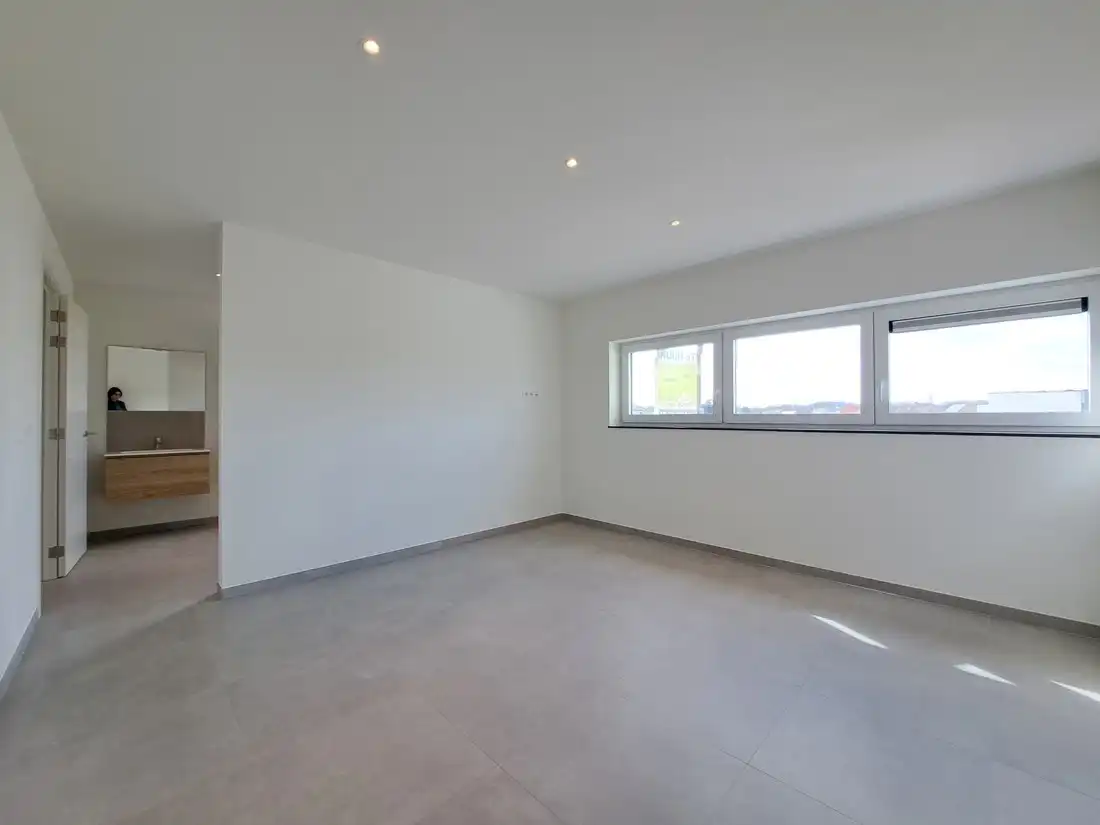 Modern ruim energiezuinig duplex appartement te Dilsen-Stokkem foto 11