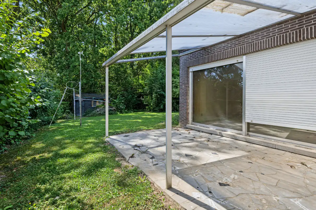 Vrijstaande woning op een perceel van 989 m². foto 21