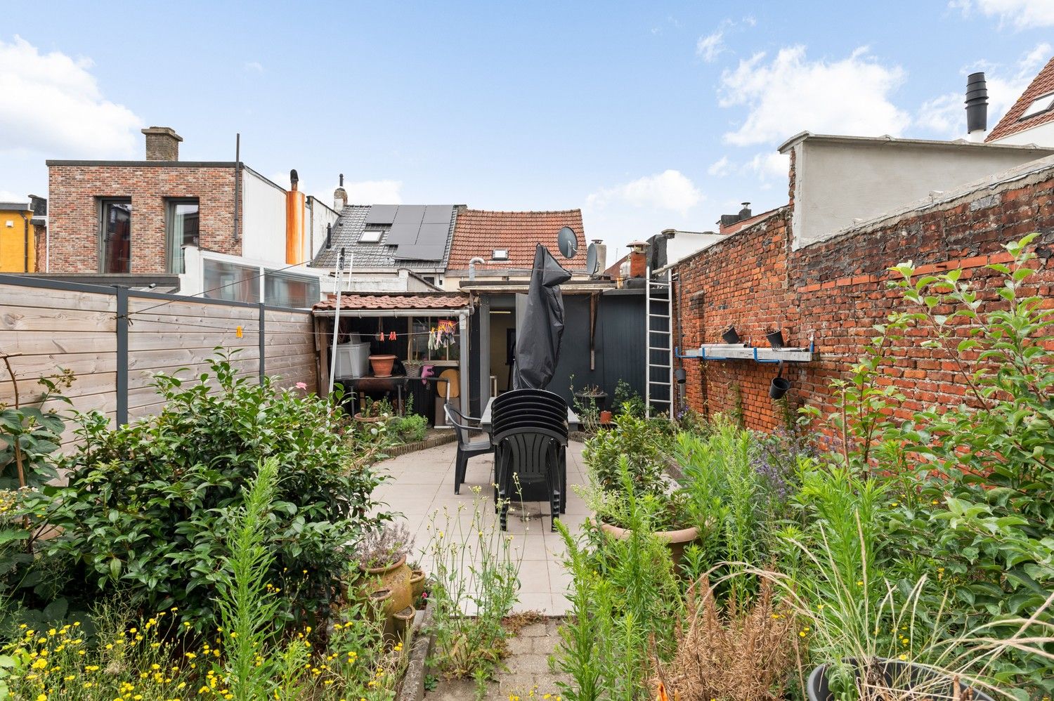 Huis met 2 slaapkamers en tuin te koop in Deurne! foto 10