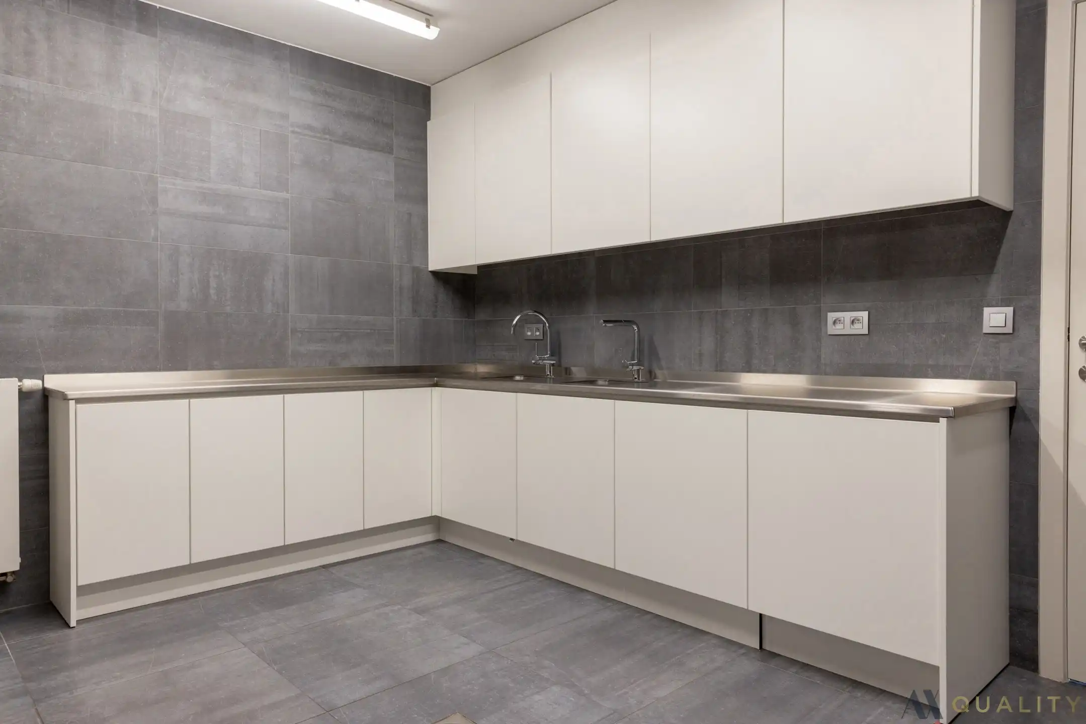 Instapklare kantoor- of praktijkruimte in het hart van Bornem foto 2