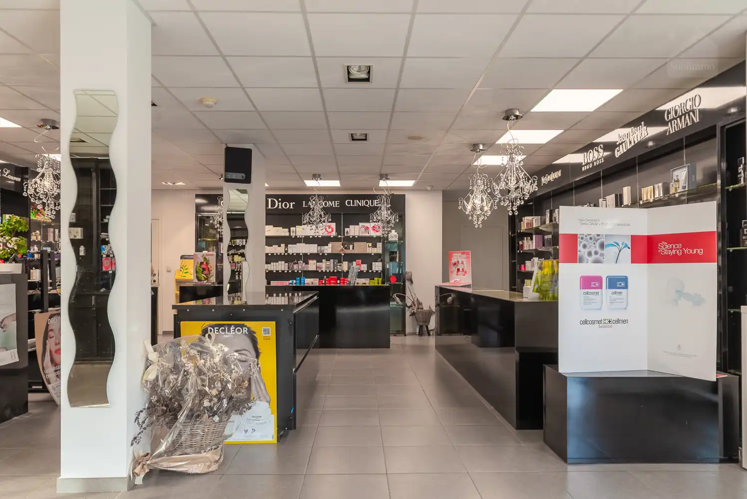 Ruim handelsgelijkvloers van 187 m² op commerciële hoekligging in Leopoldsburg foto 3