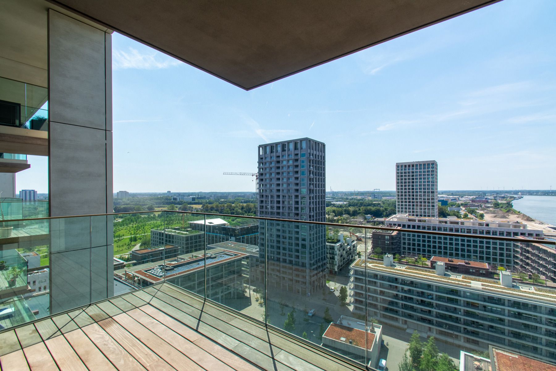 Ongemeubeld 2 slaapkamer appt. met zicht op de Schelde foto 6