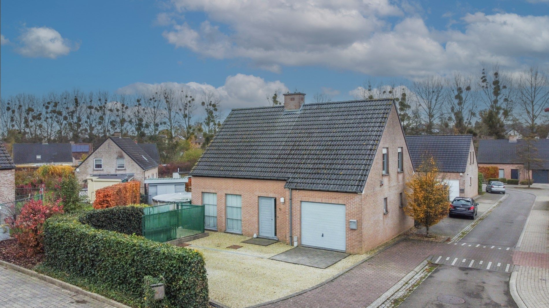 Recente en energiezuinige woning met 3 slaapkamers & garage ! foto {{pictureIndex}}