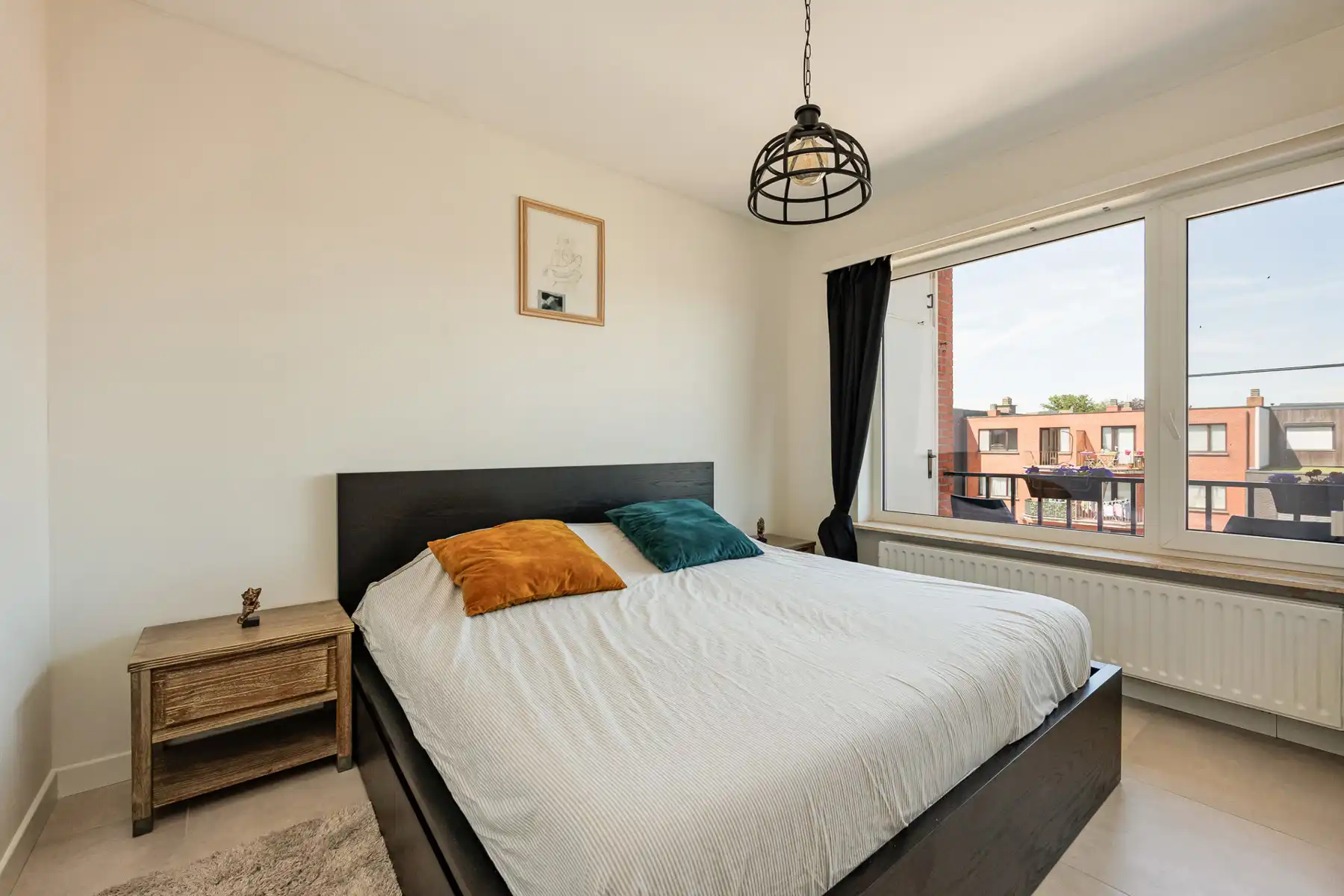 Totaal gerenoveerd appartement (99m²) met 2 slaapkamers en terras. foto 8