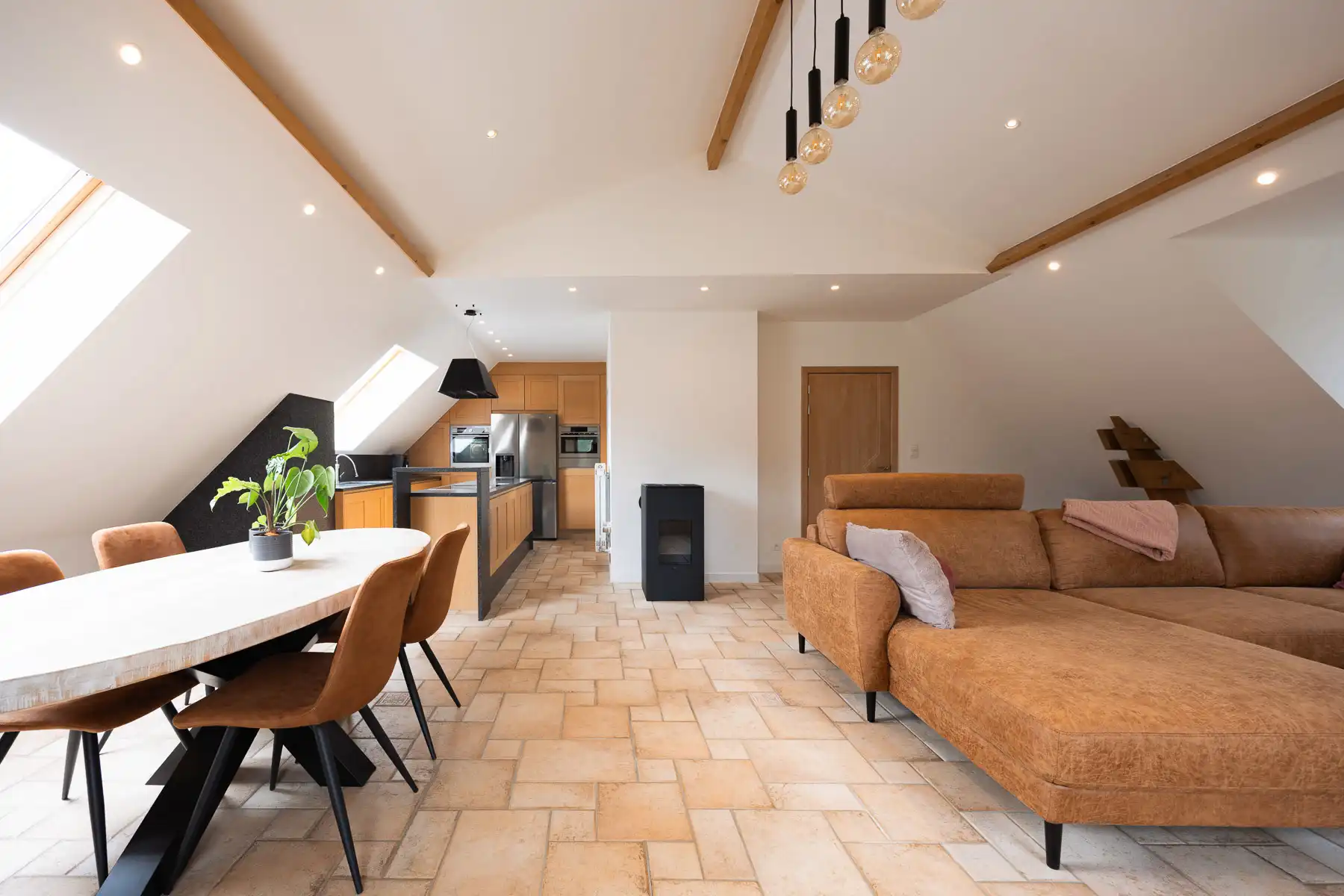 Karaktervolle kangoeroewoning met ruim perceel op toplocatie foto 19