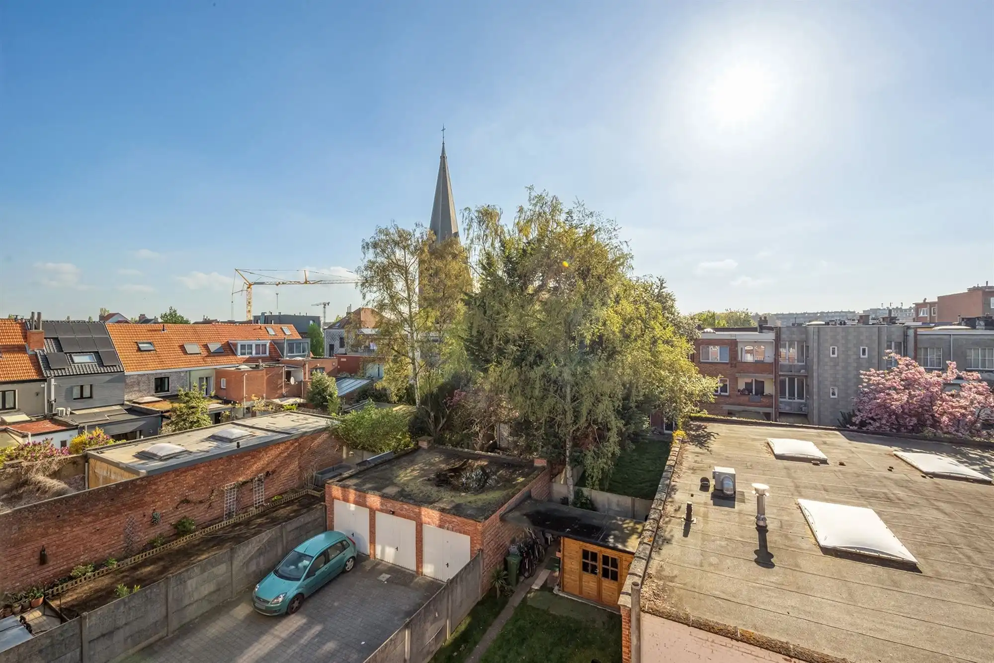 Instapklaar tweeslaapkamer appartement met terras in Deurne-Zuid foto 25