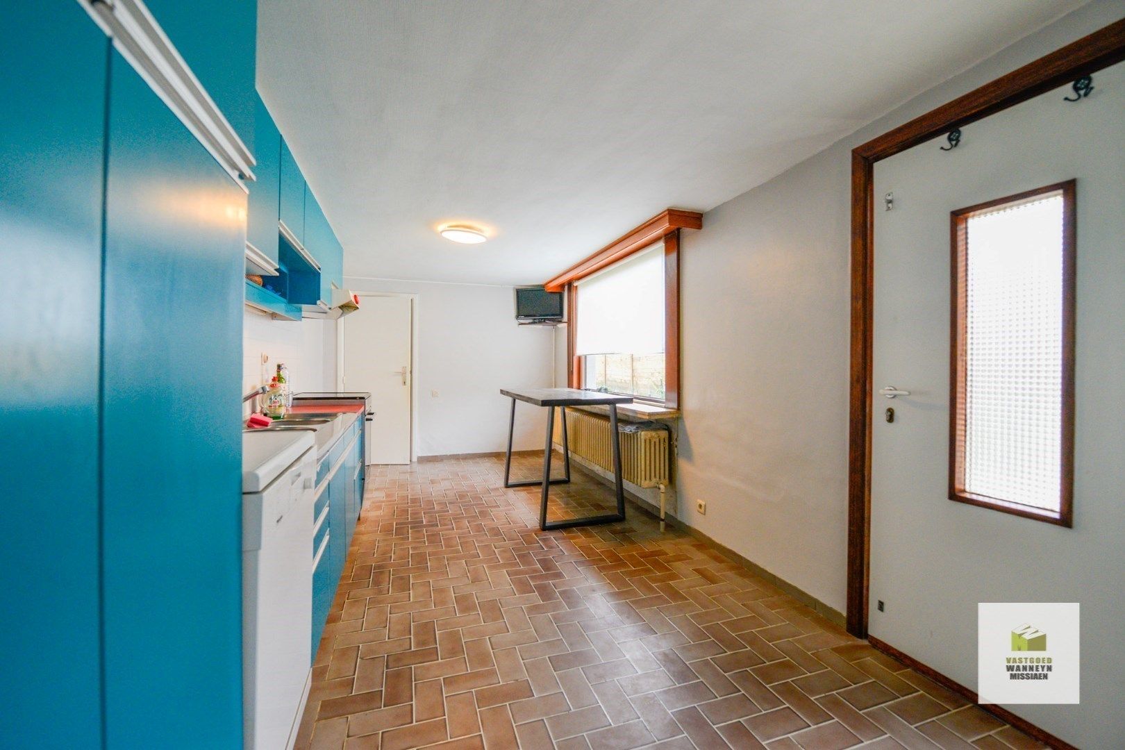 Te renoveren woning met 3 slaapkamers, tuin en garage te centrum Doomkerke foto 13
