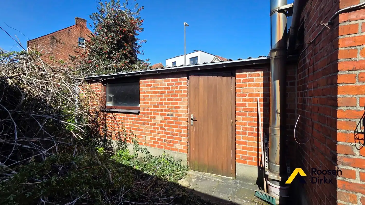 Te renoveren / af te breken woning hartje BREE! foto 21