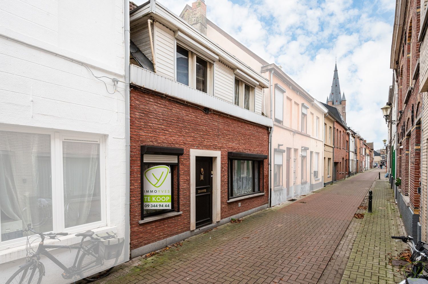 Ruime te renoveren stadswoning in het hartje van Eeklo foto 19